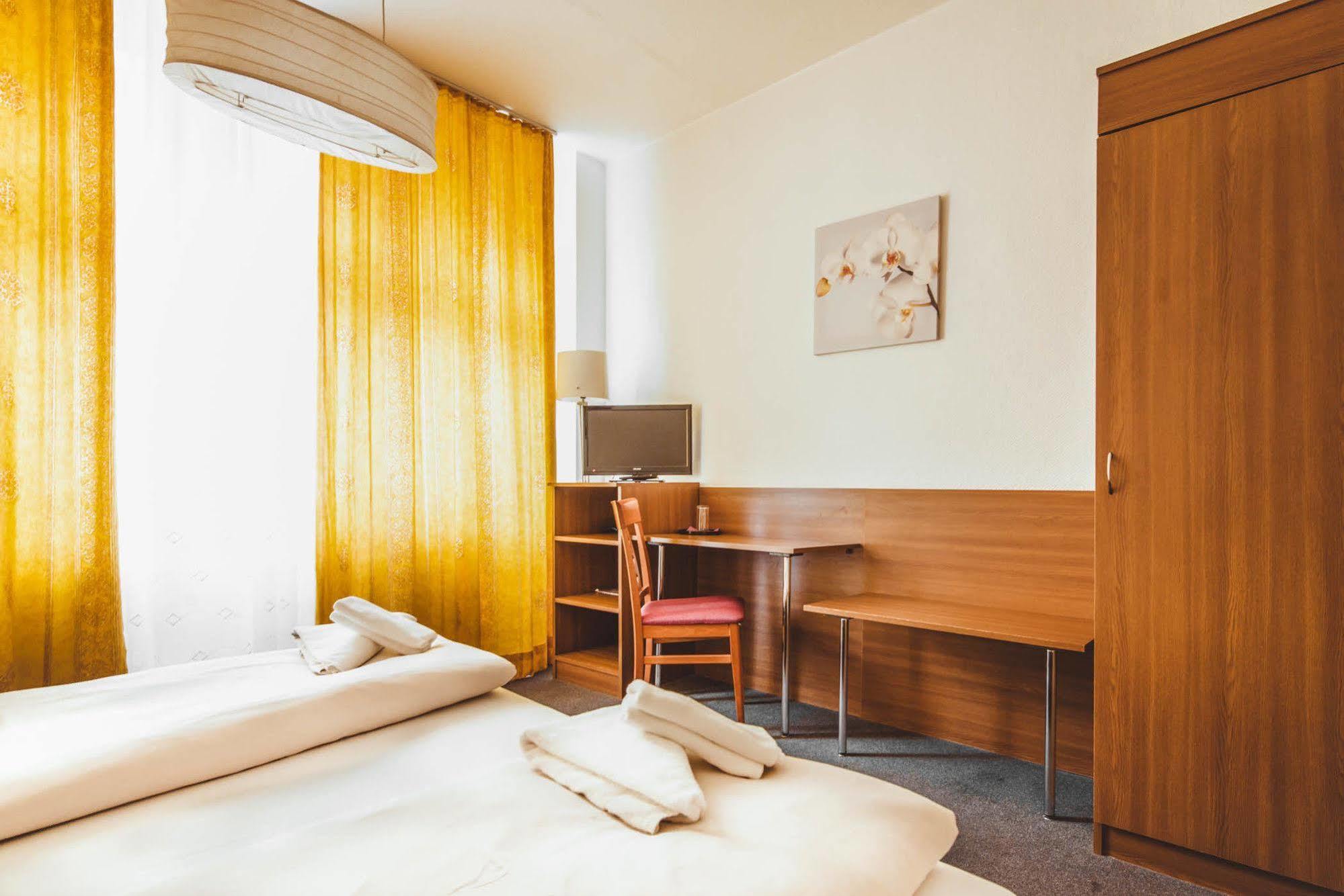 Pension Bolgerini Inn Берлін Екстер'єр фото